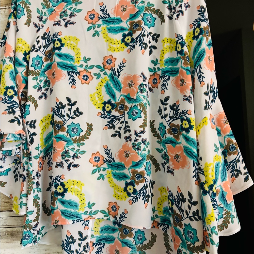 Floral Women's Top - Multicolor